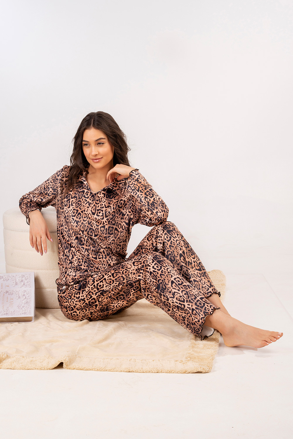Mara-M Πυζάμα Βελούδο σε Animal Print με Γιακά 4566 Mara-M Πυζάμα Βελούδο σε Animal Print με Γιακά 4566
